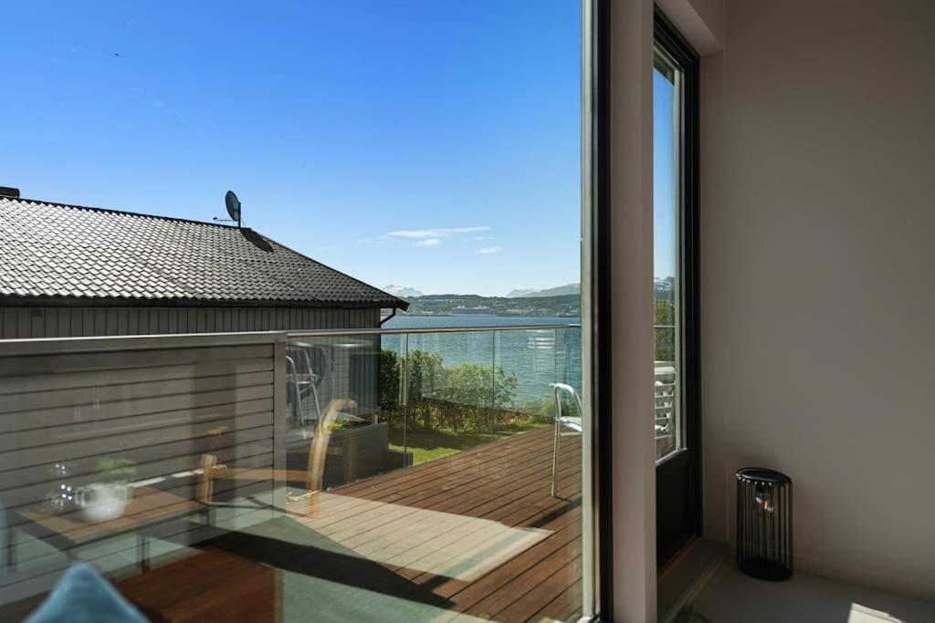 Seaview Studio W/Terrace&Parking Tromsø Eksteriør bilde