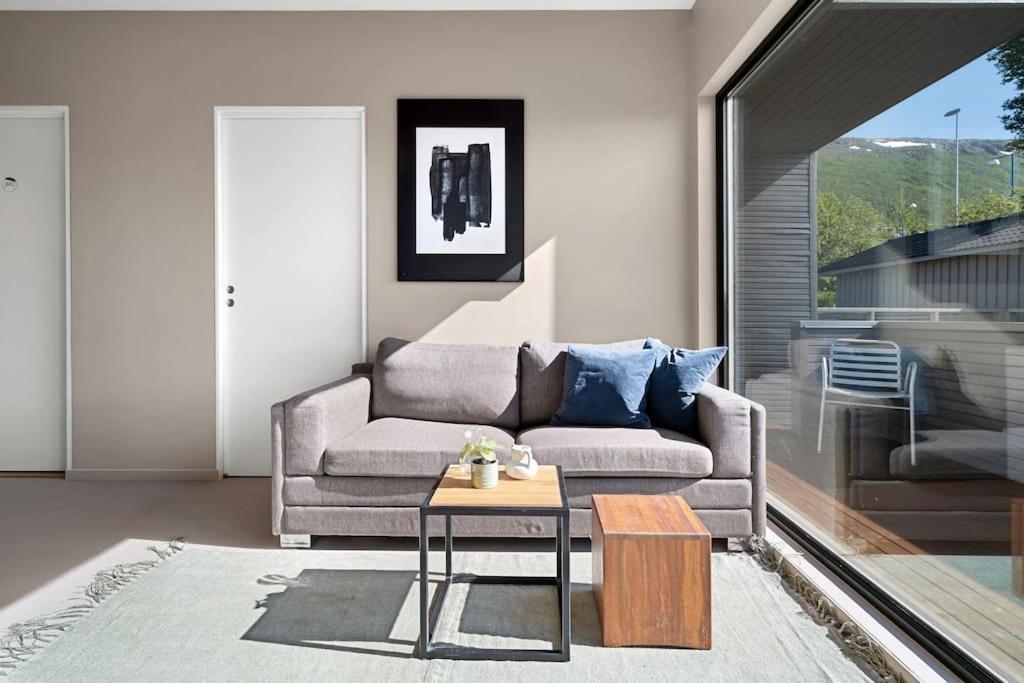 Seaview Studio W/Terrace&Parking Tromsø Eksteriør bilde